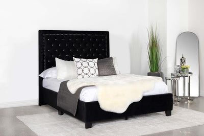 WEEKLY or MONTHLY. Hailey Gorgeous Black QUEEN Bed