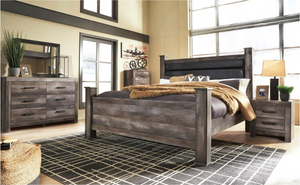 WEEKLY or MONTHLY. Wynnlow Gray Upholstered Queen Bedroom Set